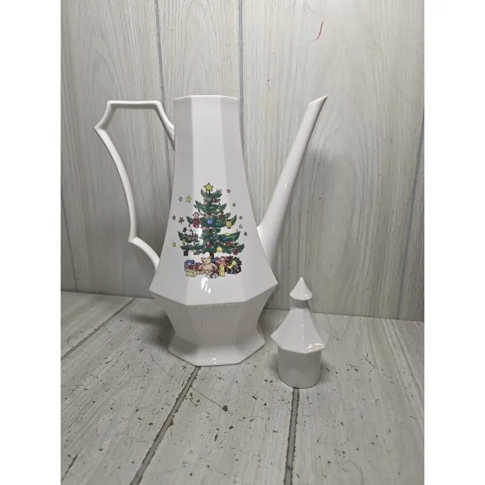 NIKKO CHRISTMASTIME bone china Coffee Pot Happy Holidays Christmas Tree Japan